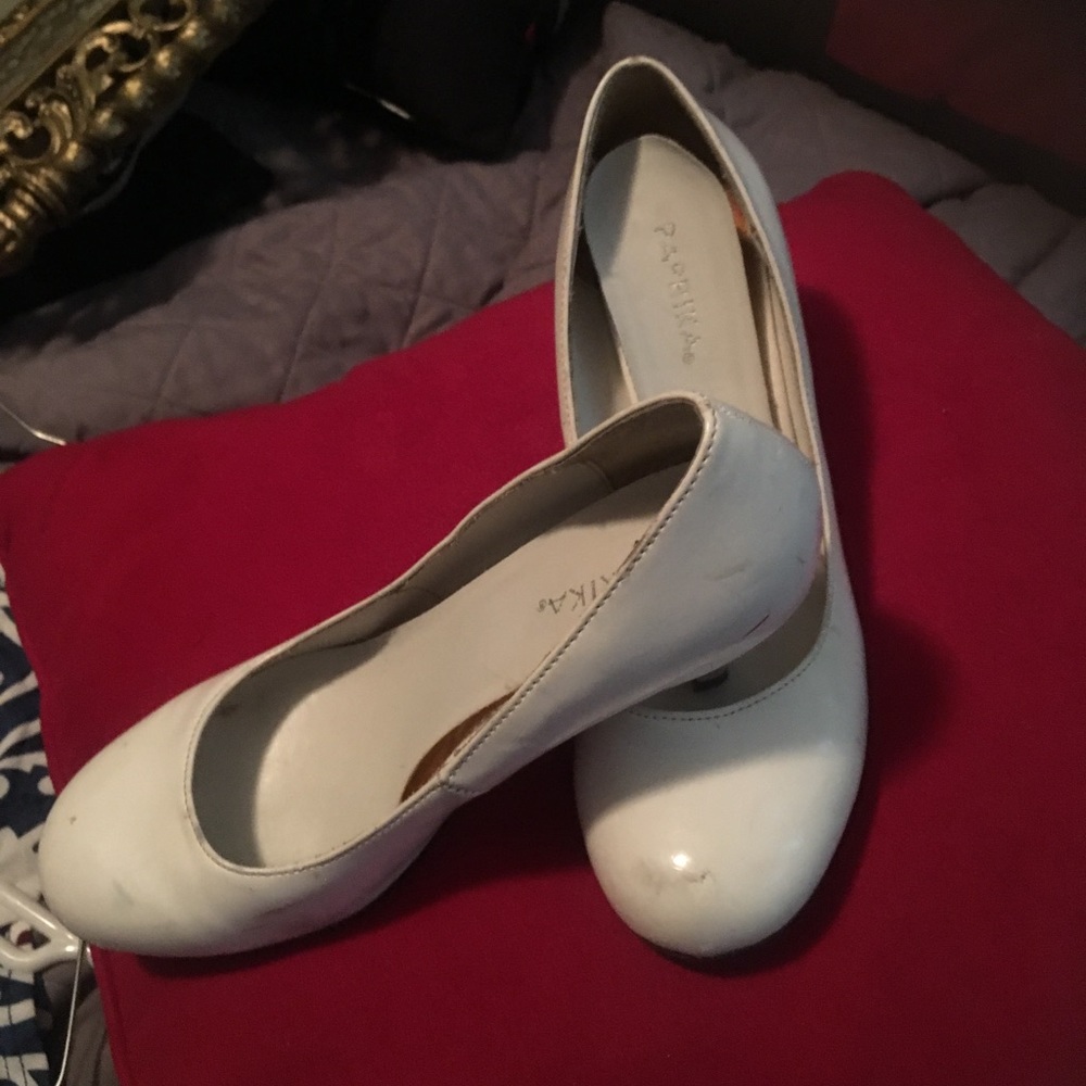 White 3 inch pumps